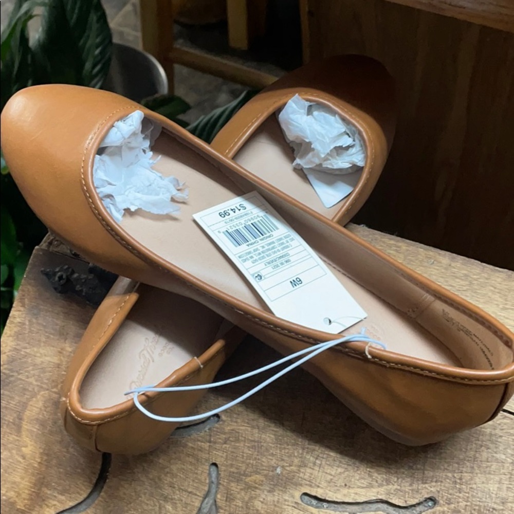 Slip on leather shoes
